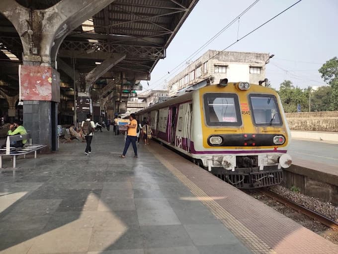 Nerul Railway Station 1