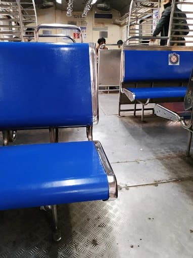 Nerul Railway Station thumb 3
