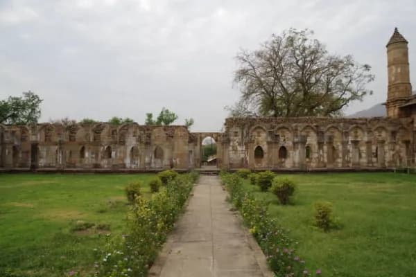 Adipur