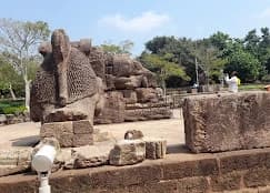 Lingaraj Temple thumb 1