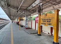 Chennai Fort Railway Station thumb 5