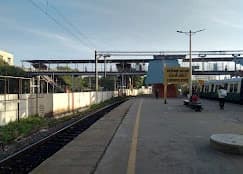 Chennai Fort Railway Station thumb 4