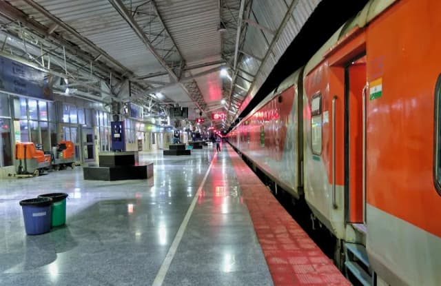 Dibrugarh Railway Station thumb 1