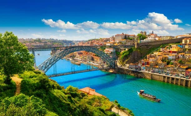 Lisbon Travel Guide 2025