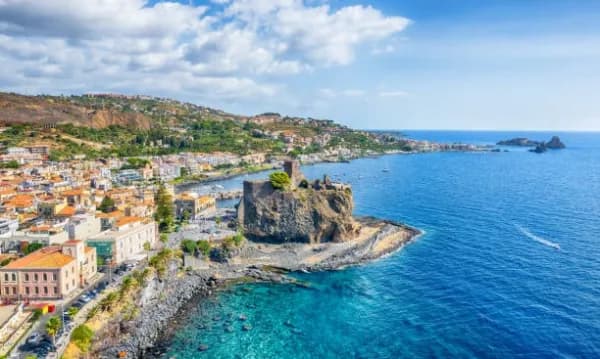 Aci Trezza