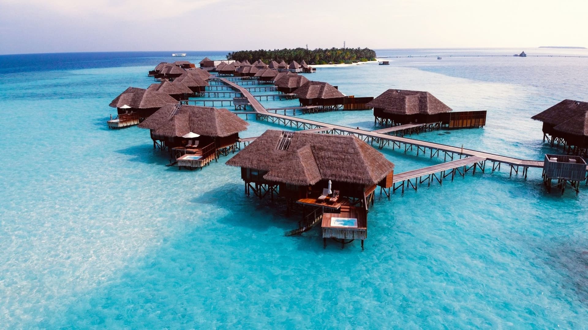 Bali vs Maldives: Which is Better for Your Honeymoon?
