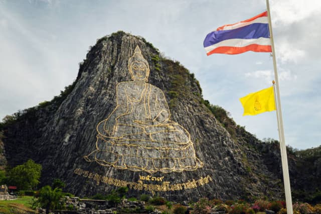 Khao Chi Chan Buddha Pattaya