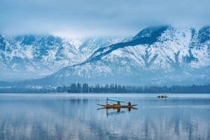 Kashmir Splendor: 6-Day Journey Through Srinagar & Gulmarg