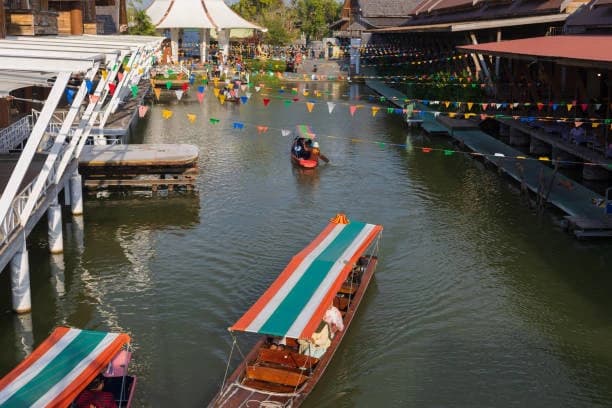 Pattaya Floating Market thumb 4