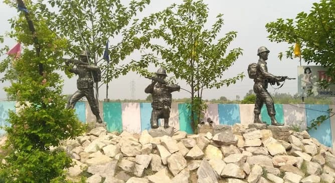 Fun Gaon Water Park & Children's Park, Prayagraj 3