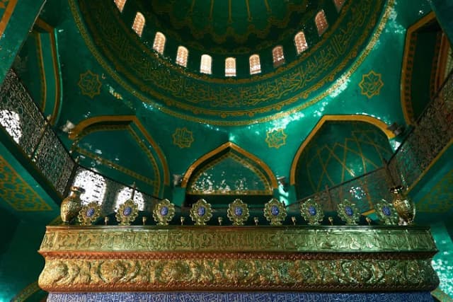Bibiheybat Mosque thumb 5