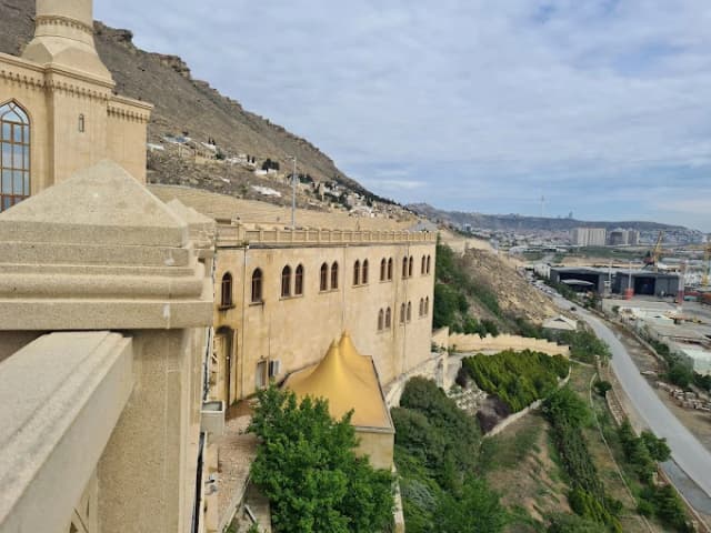 Bibiheybat Mosque thumb 4