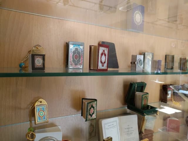 Museum of Miniature Books thumb 6