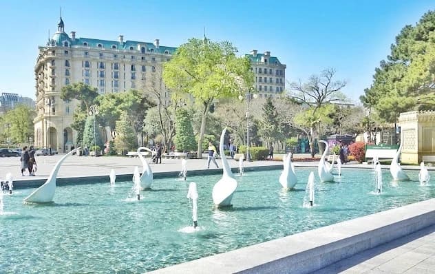 Swans Fountain 3