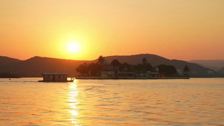 Lake Pichola 4