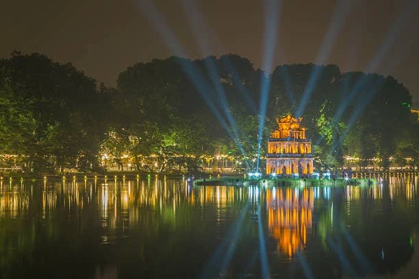 Hoàn Kiếm Lake thumb 4