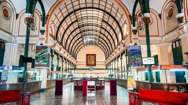 Saigon Central Post Office thumb 6