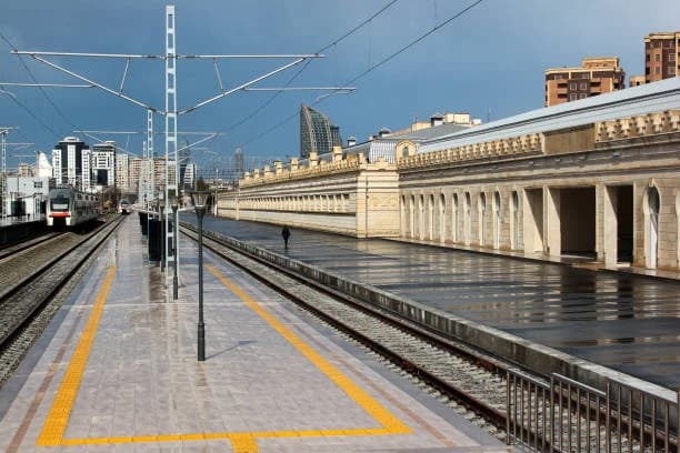 Baku Railway Station thumb 2