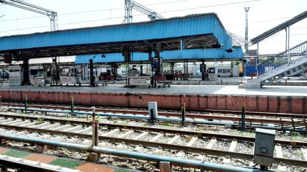 Sainagar Shirdi Railway Station thumb 1