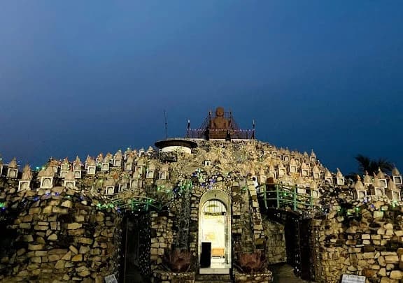 Shri Rishabhdev Bhagwan Tapasthali Jain Mandir thumb 2