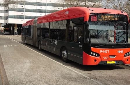 Amsterdam, Busstation Elandsgracht 1