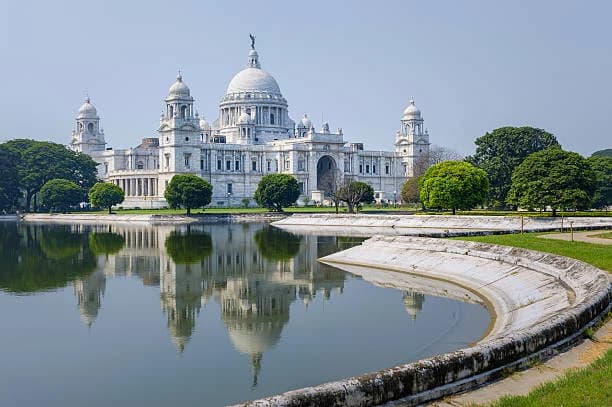 Victoria Memorial thumb 2