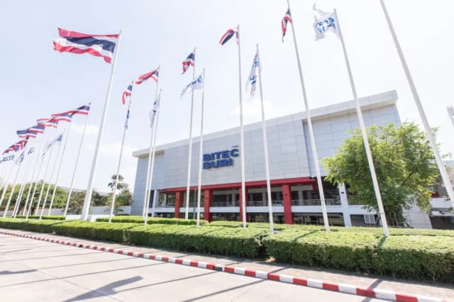 Bangkok International Trade & Exhibition Centre: BITEC thumb 3