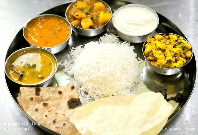 Indian Curry Restaurant 4