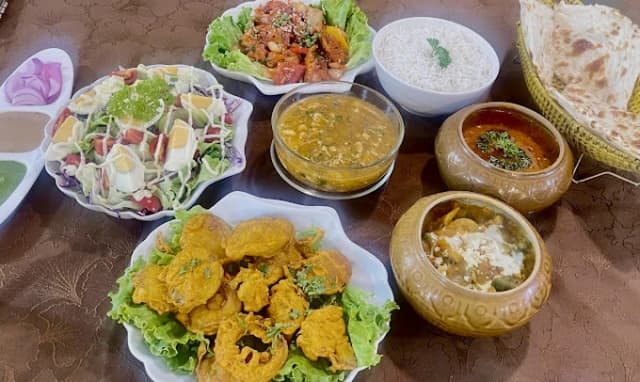 Lazeez Indian Restaurant- (Halal 100%) thumb 1