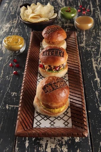Hitchki Barsha Dubai - Indian Restaurant I Bar I Brunch I Set Meal Lunch I Sheesha 9