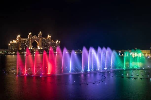 The Dubai Fountain 4