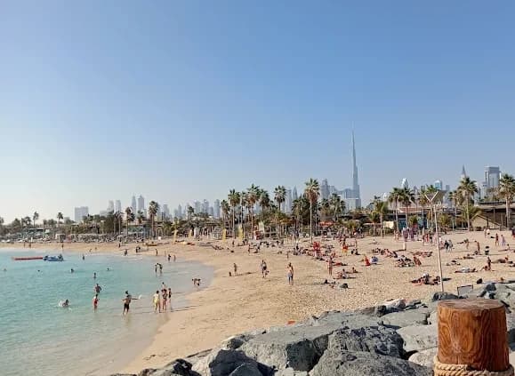 La mer beach thumb 3