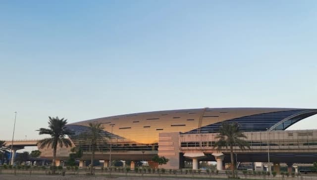 Al Barsha First, Mall of the Emirates Metro Station thumb 2