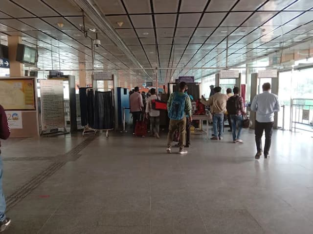 Aerocity Metro Station thumb 4