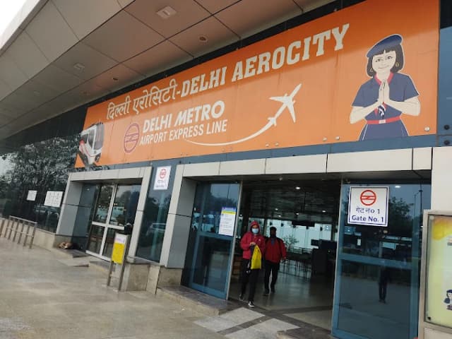 Aerocity Metro Station thumb 3