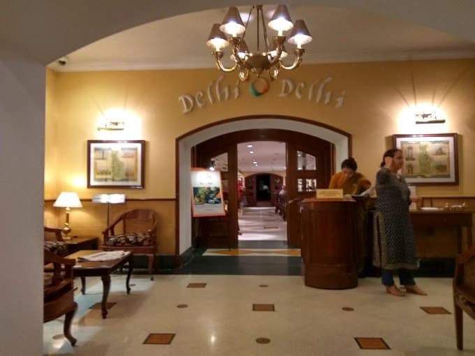 Delhi 'O' Delhi Restaurant 6