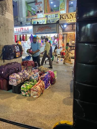 Andheri West Market Mumbai thumb 5