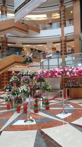 Inorbit Mall Malad Mumbai thumb 5