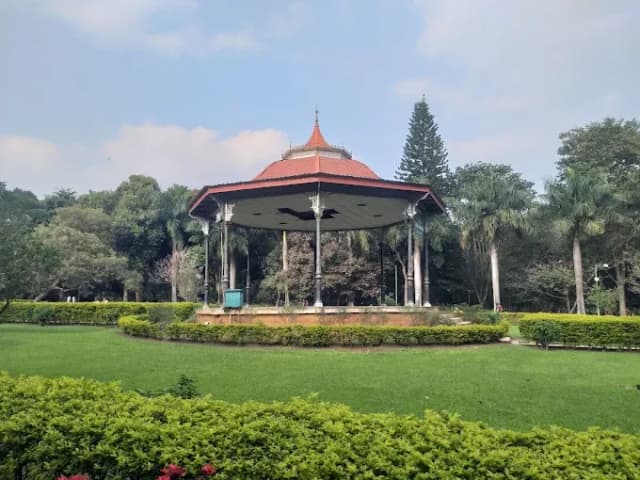 Shri Chāmarajendra (Cubbon) Park Bangalore thumb 5