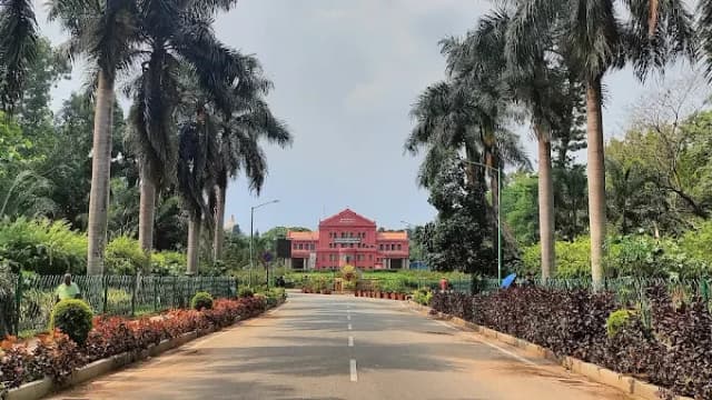 Shri Chāmarajendra (Cubbon) Park Bangalore thumb 2