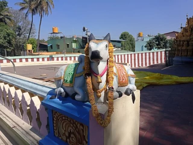 Shri Gavi Gangadhareshwara Swamy Temple Bengaluru thumb 1