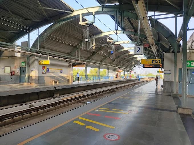 Azadpur Metro Station 1