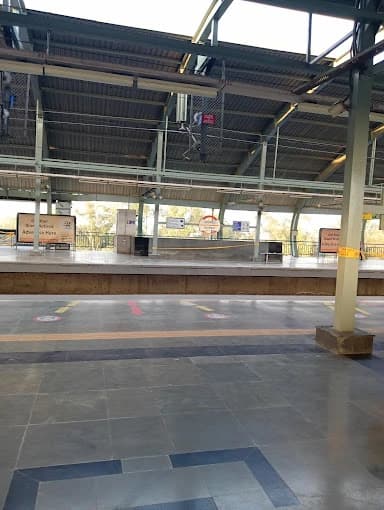 Azadpur Metro Station thumb 3