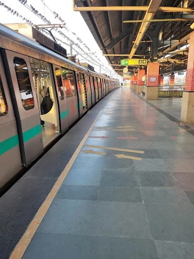 Inderlok Metro Station thumb 6