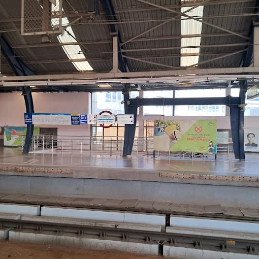 Karkarduma Metro Station thumb 4