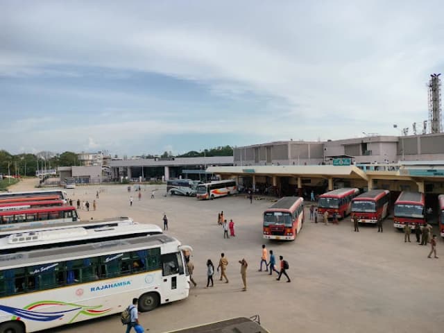 Majestic Bus Stand Bangalore thumb 2