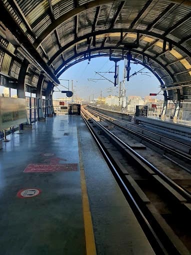 Sikanderpur Metro Station thumb 6