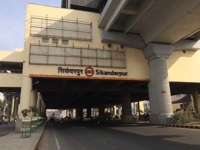 Sikanderpur Metro Station thumb 5