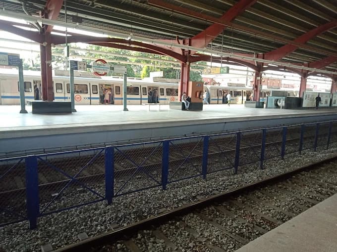 Yamuna Bank Metro Station 2