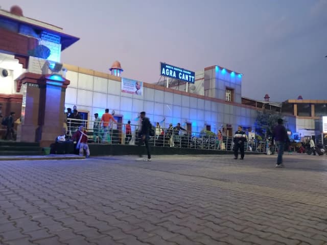 Agra Cantonment thumb 6